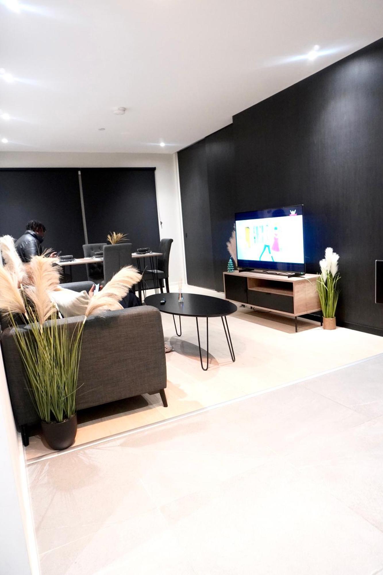 Central Manchester Luxury 2 Bed Apartment With Balcony Extérieur photo