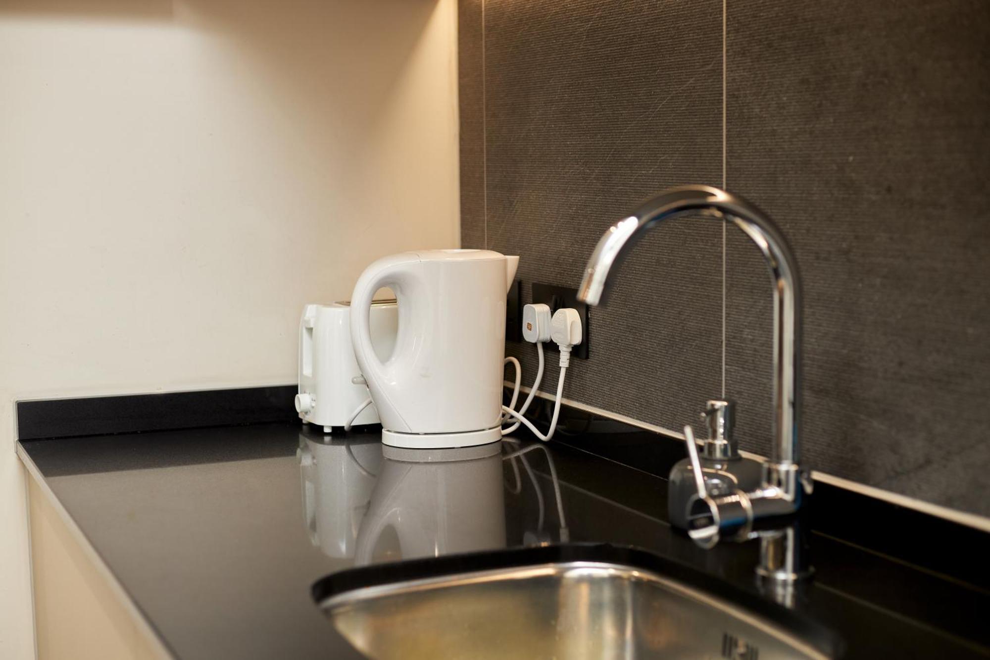 Central Manchester Luxury 2 Bed Apartment With Balcony Extérieur photo